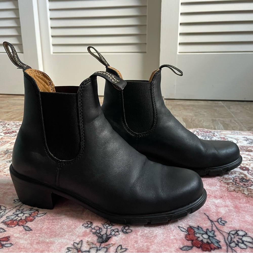 Blundstone Heeled Black Leather Ankle Boots Size 8